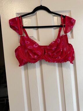 Torrid Lip-Print Red Underwire Balcony Bra with Ruffle Trim